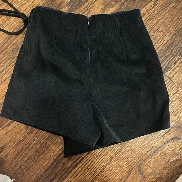 Super cute skirt - Picture 2 of 3